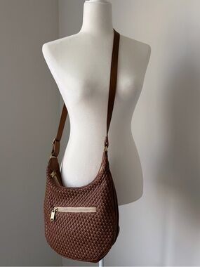 Sseko Handwoven Leather Slouch Bag